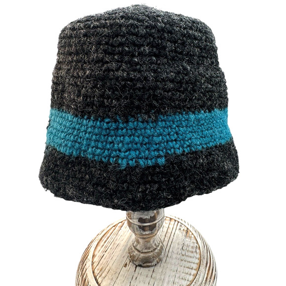 Sherpa Adventure Gear Wool Beanie Hat Gray Striped Handmade Nepal Fleece Lined - Picture 3 of 8